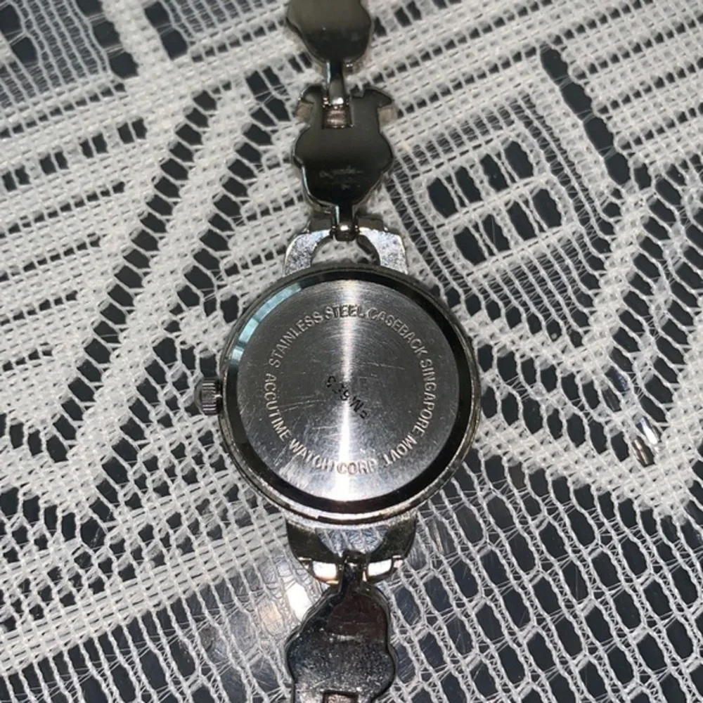 Penguin Watch needs battery Pre owned